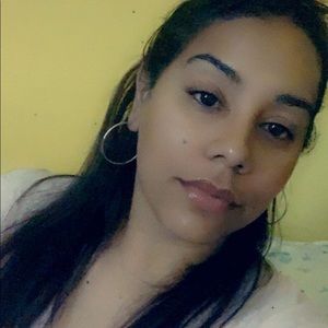 Meet your Posher, Leah